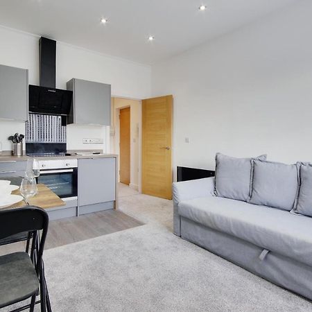 279 Ashley Road Apartment Пул Екстериор снимка