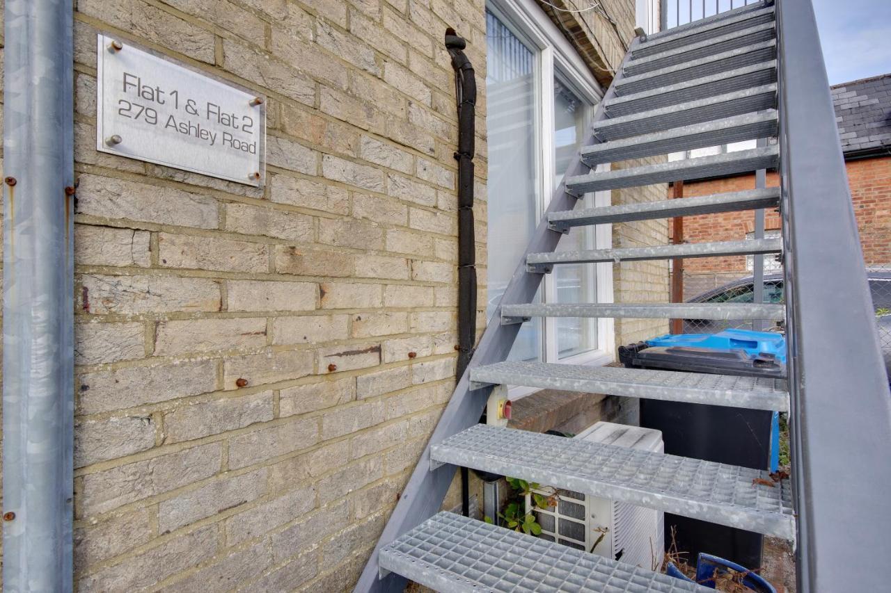 279 Ashley Road Apartment Пул Екстериор снимка